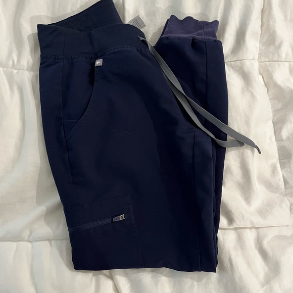 Womens FIGS navy blue scrub jogger pants (5pocket) size XXSP - Picture 1 of 3